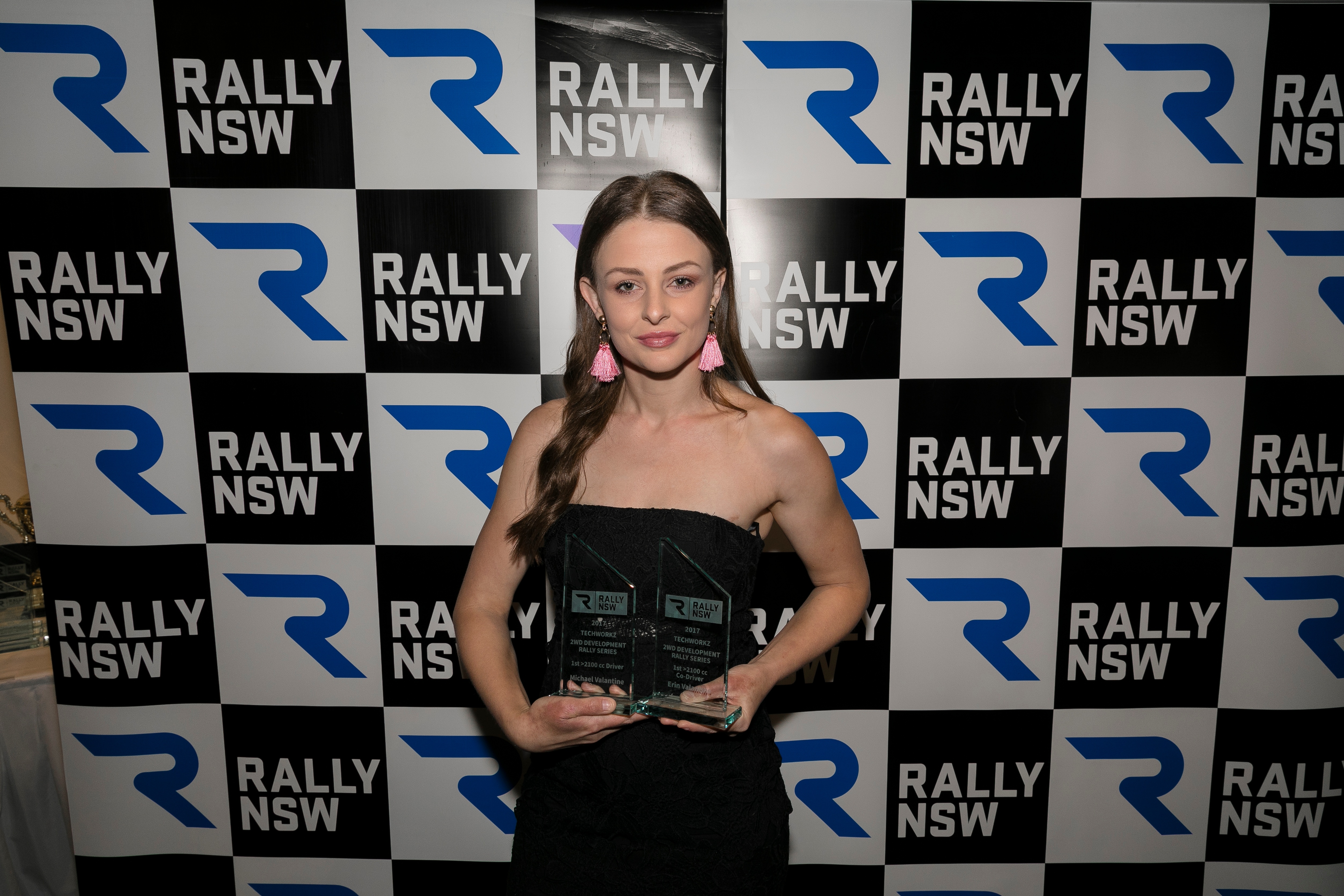 Erin receiving the 2017 Techworkz trophies 1.jpg